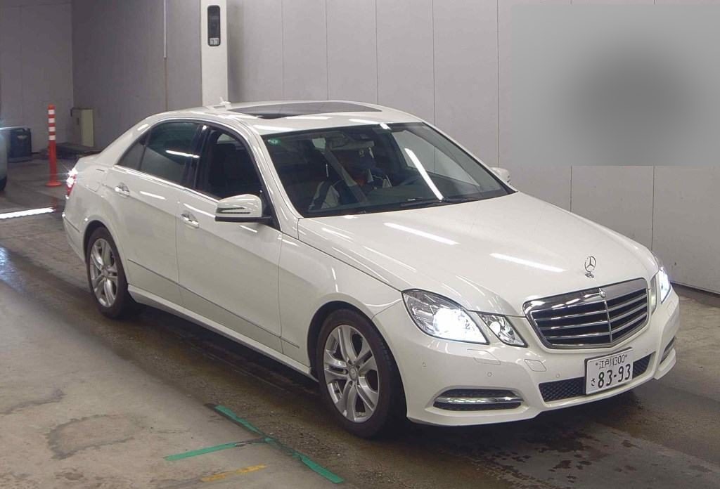 2011 MERCEDES-BENZ E-CLASS E350 AVANTGARDE