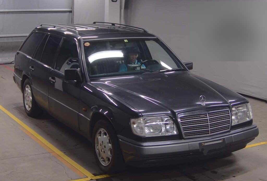 1994 MERCEDES-BENZ E-CLASS E320