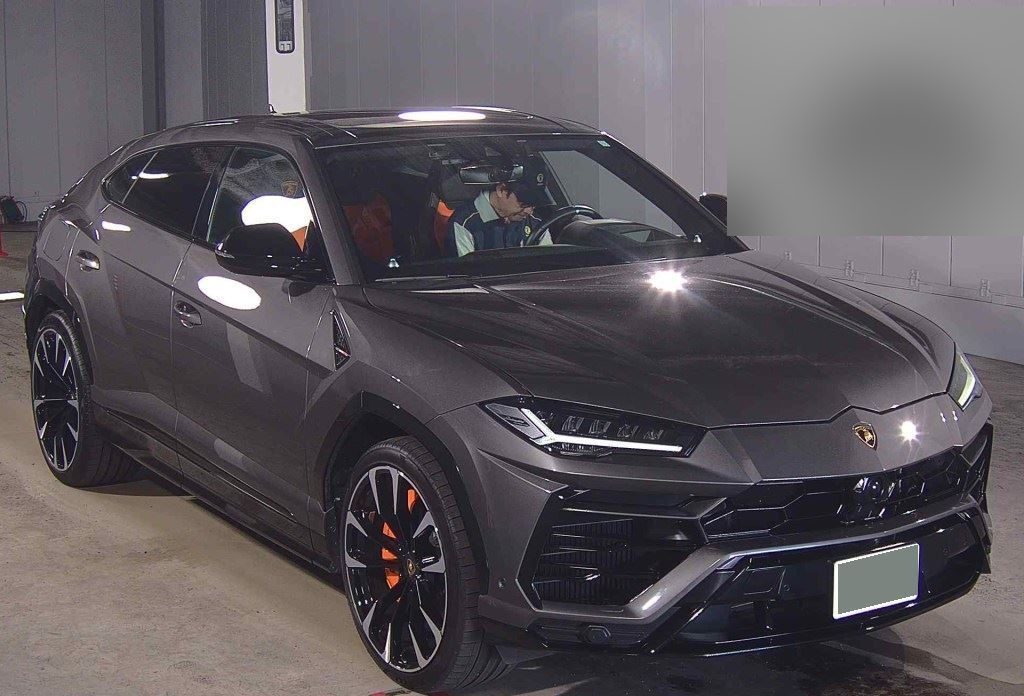 2022 LAMBORGHINI URUS