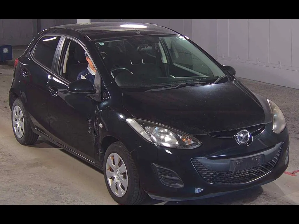 MAZDA DEMIO 5D 13C