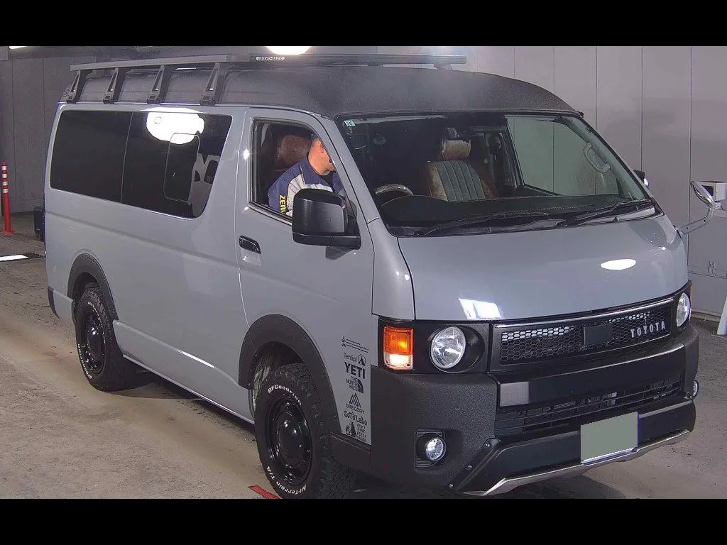 TOYOTA HIACE WAGON 4D 4WD GL