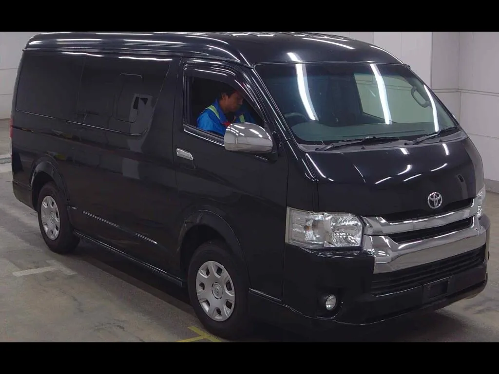 TOYOTA HIACE WAGON 4D 4WD GL
