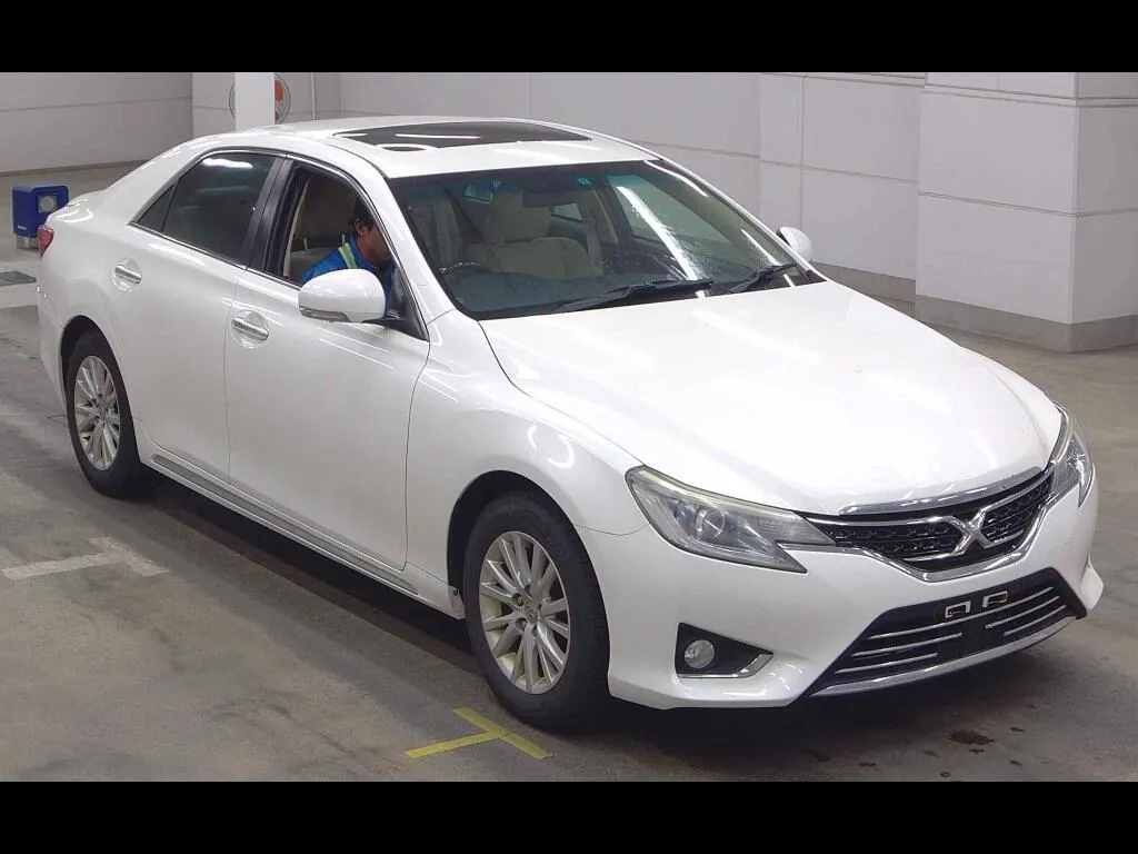 TOYOTA MARK X 4WD PREMIUM FOUR