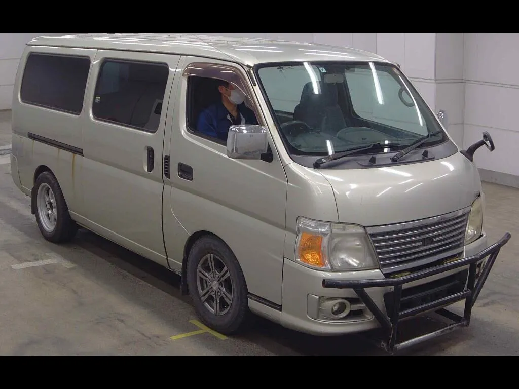 NISSAN CARAVAN 5D 4WD