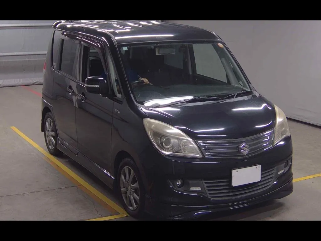 SUZUKI SOLIO BLACK&WHITE