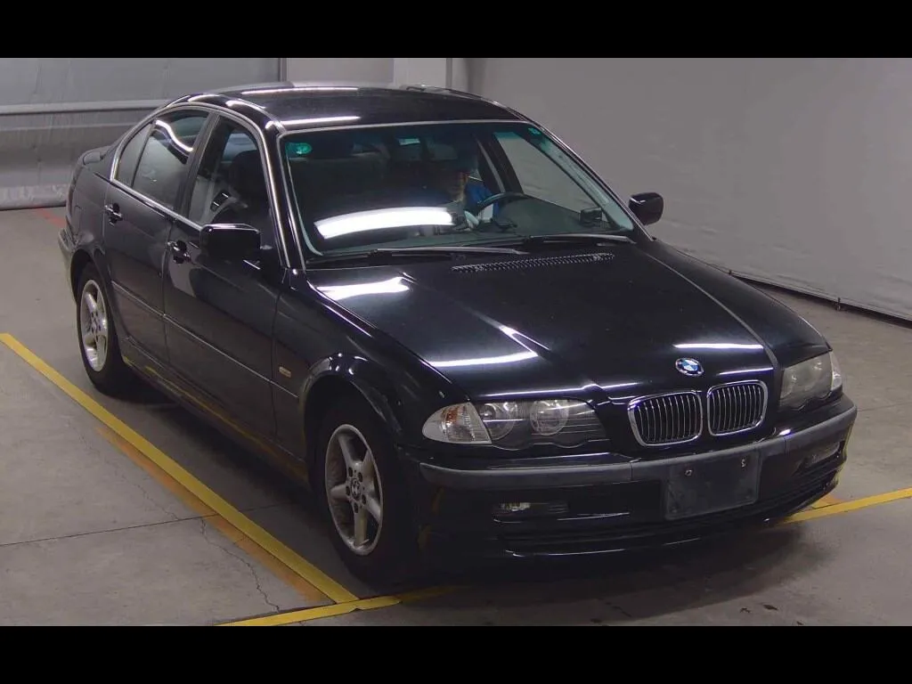 BMW 3 SERIES 4D 320I