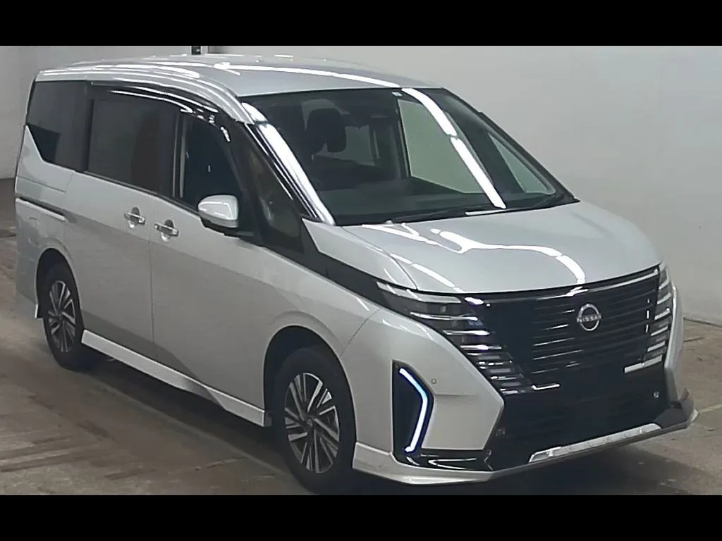 NISSAN SERENA 5D 4WD HIGHWAY STAR V