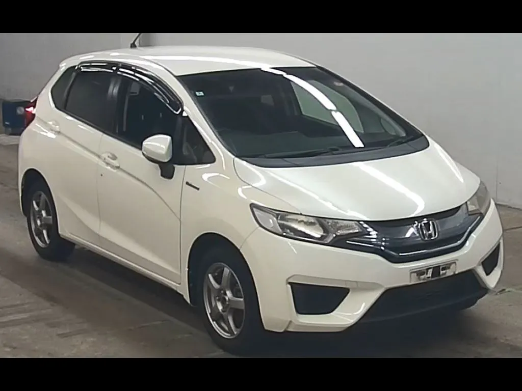 HONDA FIT HYBRID 4WD F PACKAGE