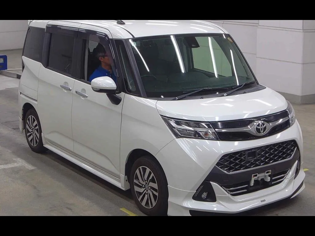 TOYOTA TANK 4WD CUSTOM G S