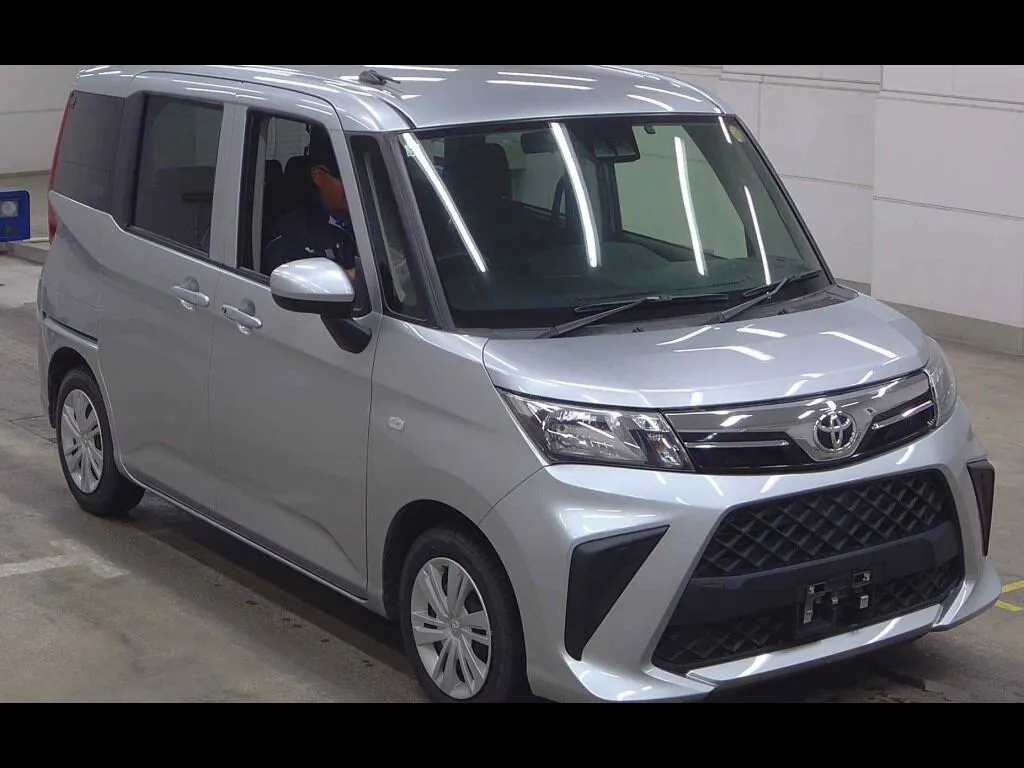 TOYOTA ROOMY 4WD X