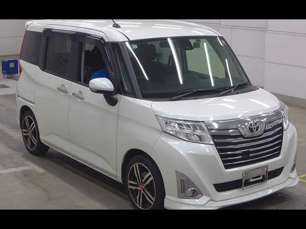 TOYOTA ROOMY 4WD CUSTOM G S