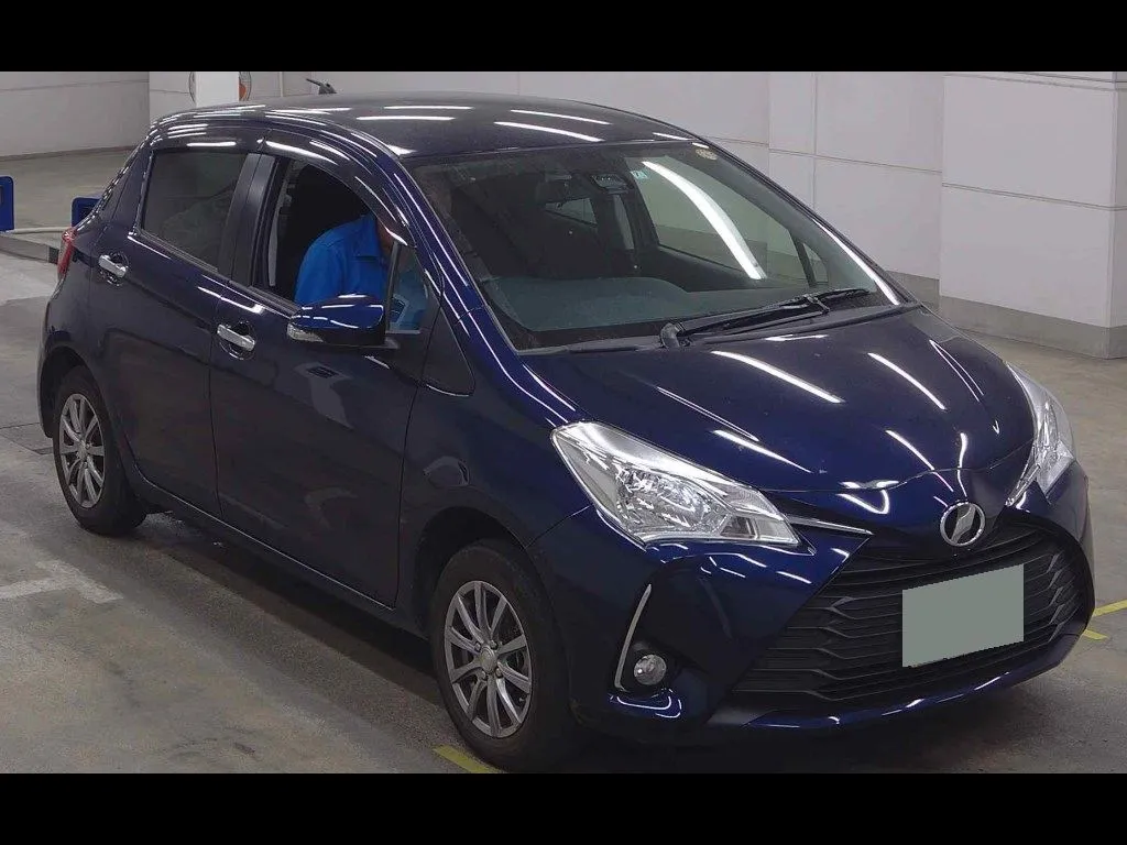 TOYOTA VITZ 5D 4WD F SAFETY EDITION