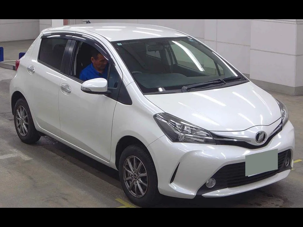 TOYOTA VITZ 5D 4WD 1.3F LED EDITION