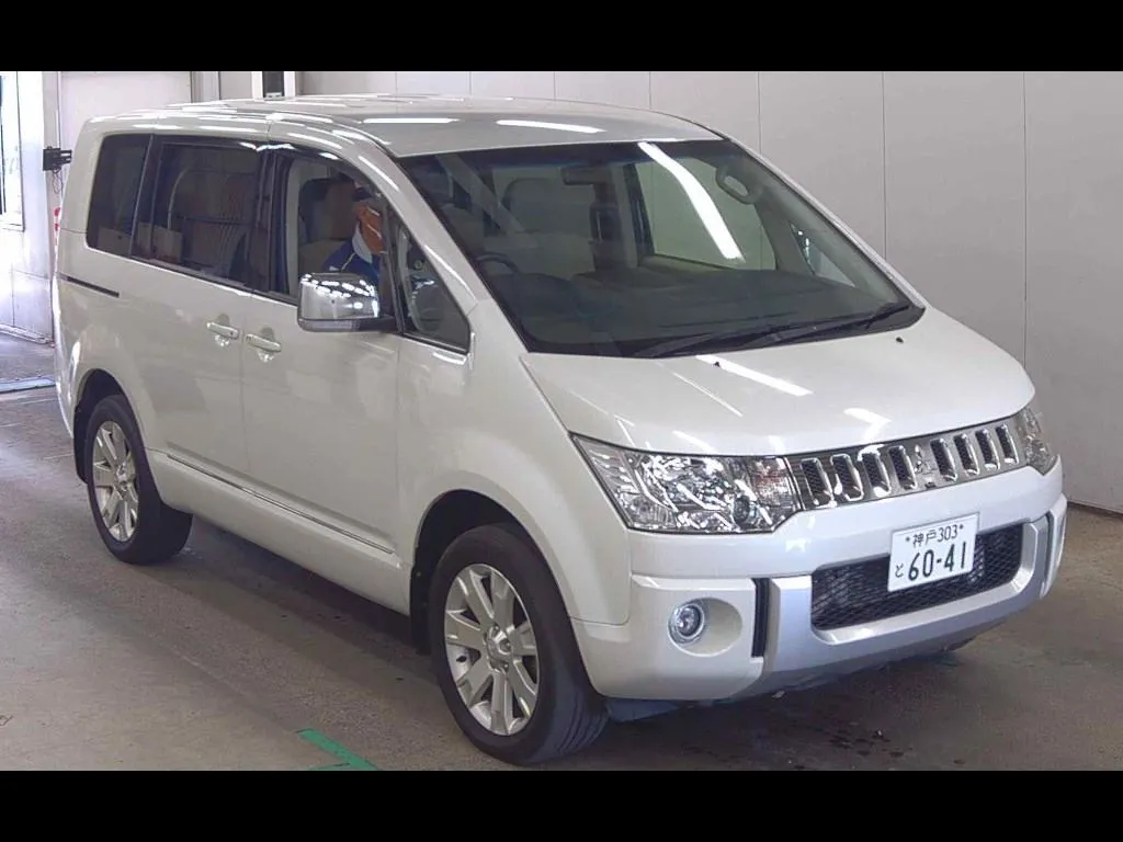 MITSUBISHI DELICA D:5 4WD D POWER PACKAGE