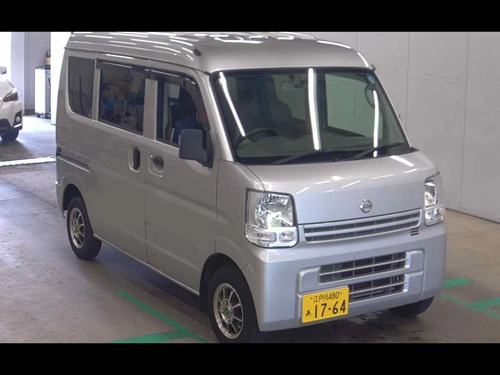 NISSAN NV100CLIPPER VAN DX