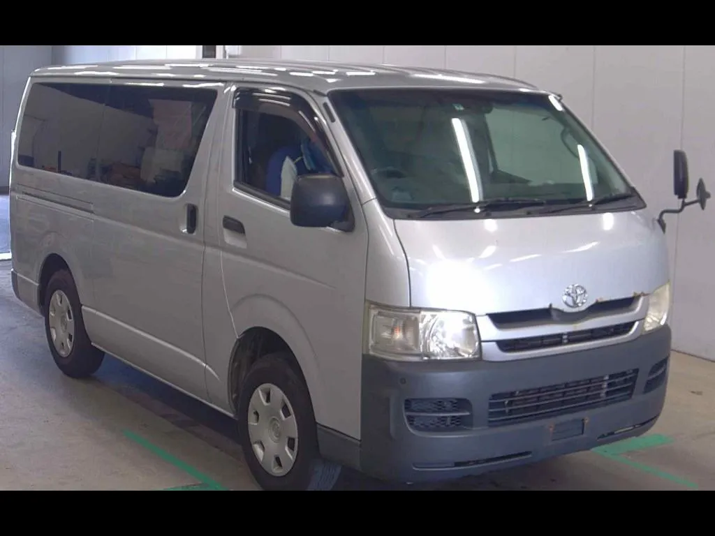 TOYOTA HIACE VAN 5D 4WD DX