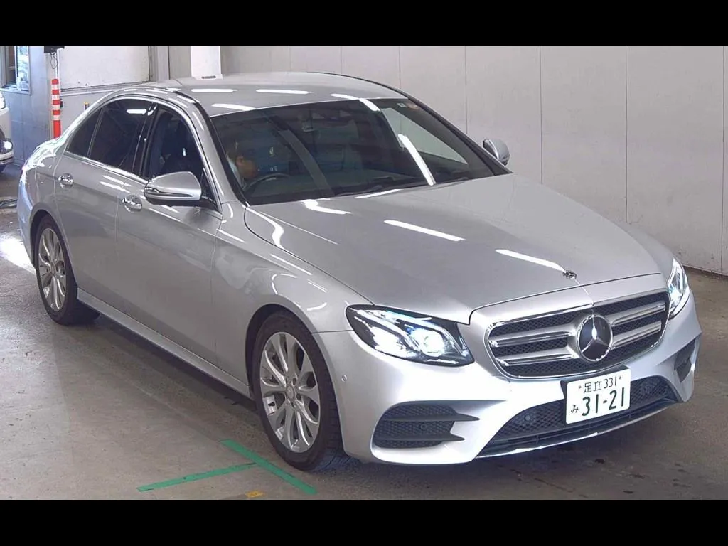 MERCEDES BENZ E-CLASS 4D E200 AVANTGARDE SPORTS