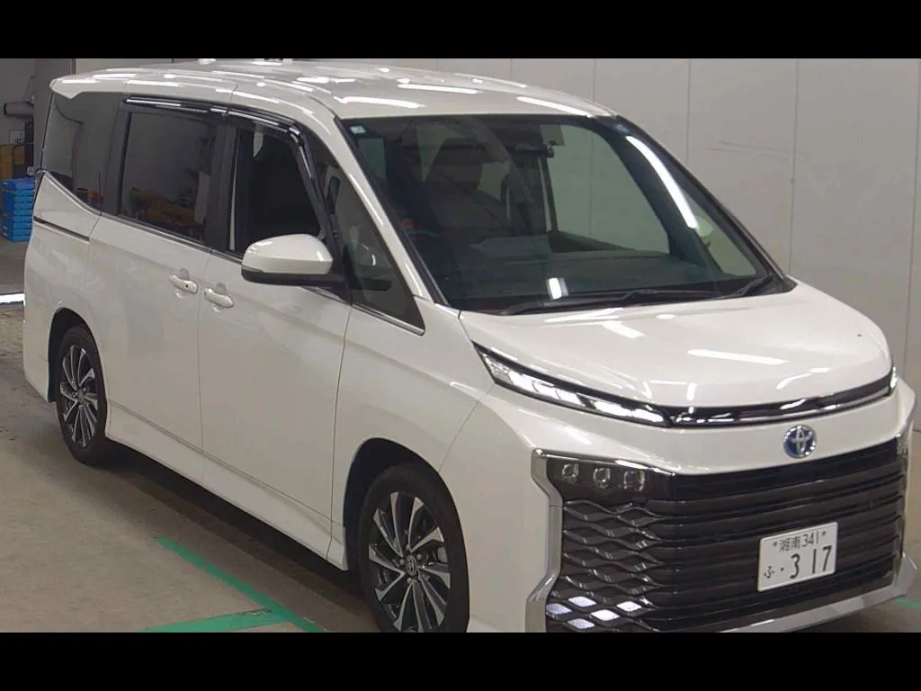 TOYOTA VOXY HYBRID S-Z