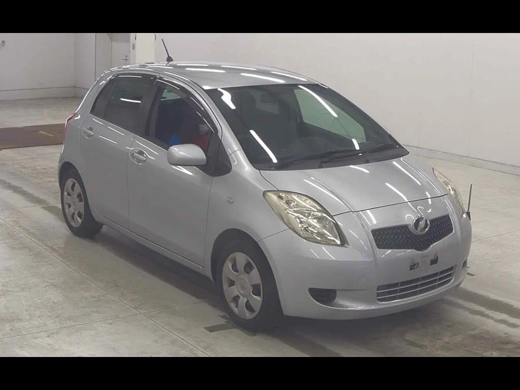 TOYOTA VITZ 5D U