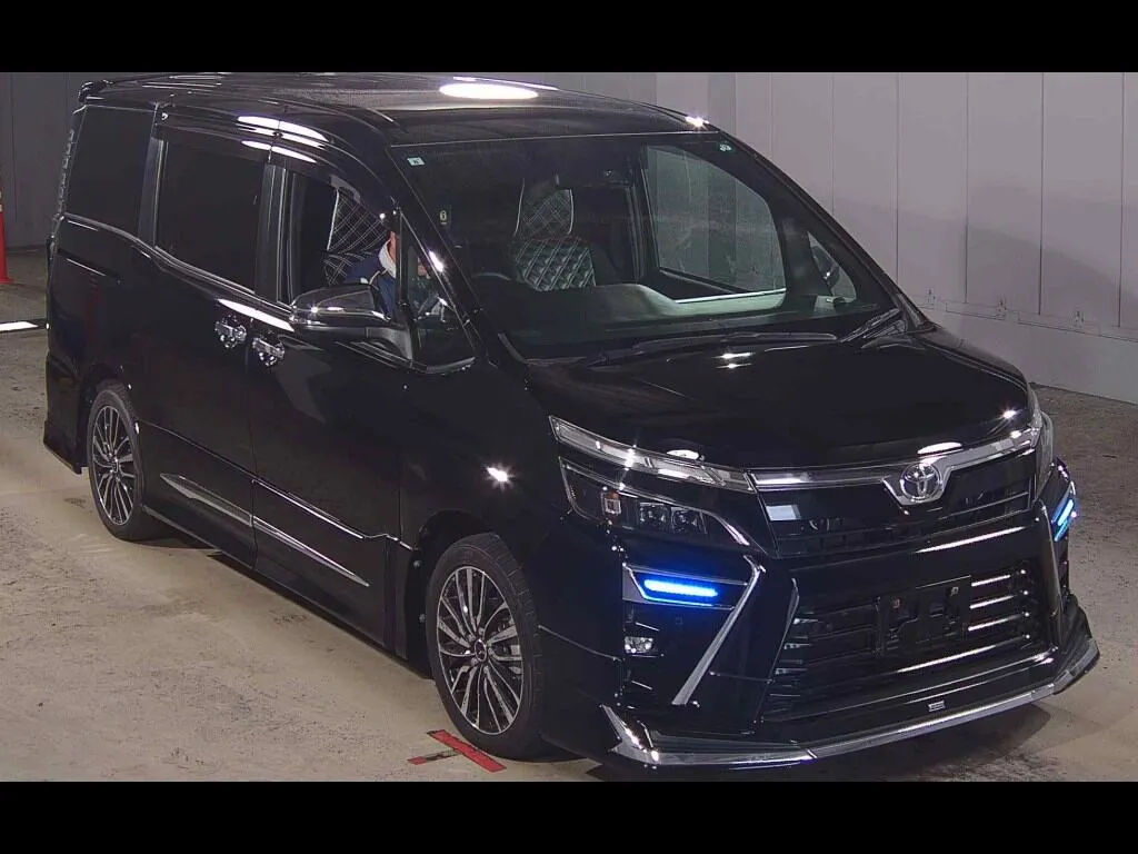 TOYOTA VOXY ZS KIRAMEKI Ⅲ