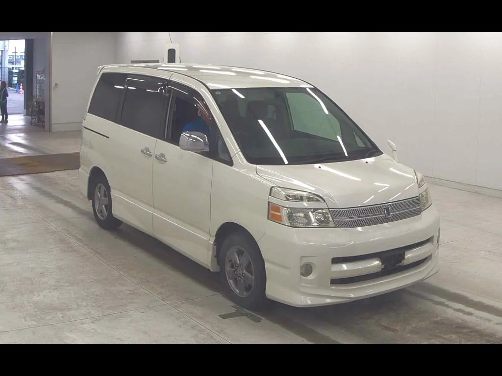 TOYOTA VOXY Z KIRAMEKI