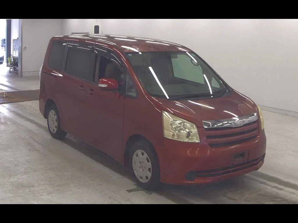 TOYOTA NOAH X