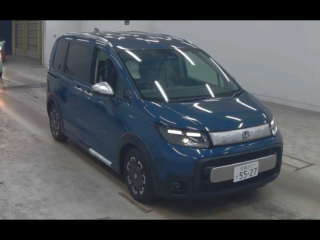 HONDA FREED CROSSTAR