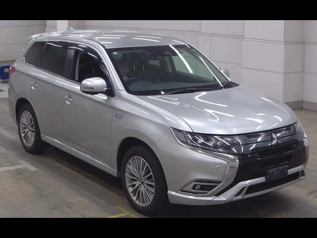 MITSUBISHI OUTLANDER PHEV 4WD