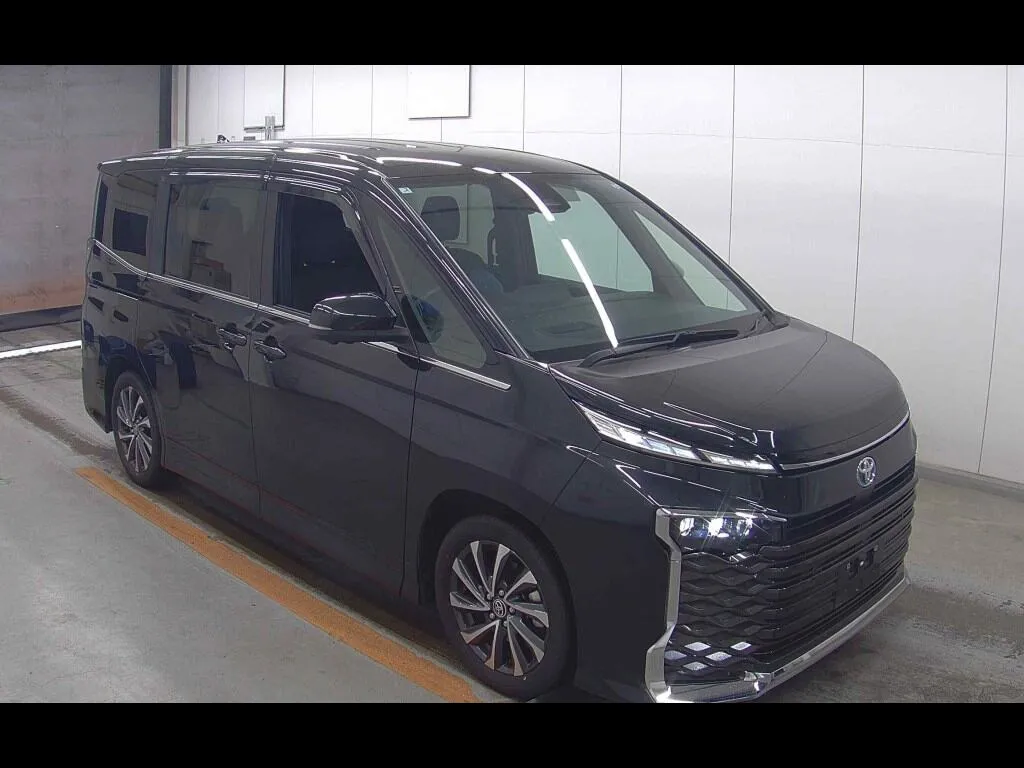 TOYOTA VOXY HYBRID S-Z
