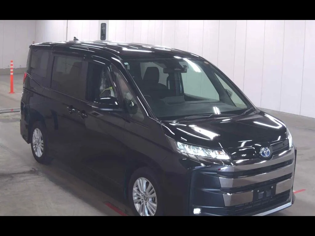 TOYOTA NOAH HYBRID S-G