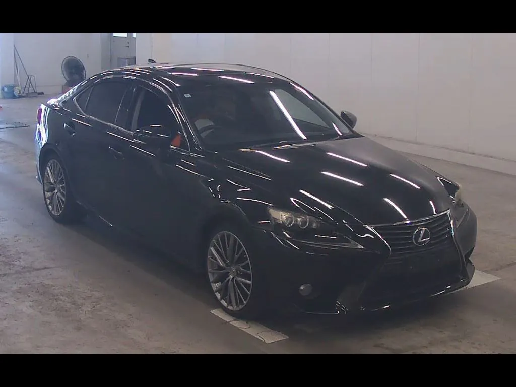 LEXUS IS 4D IS300H VERSION L