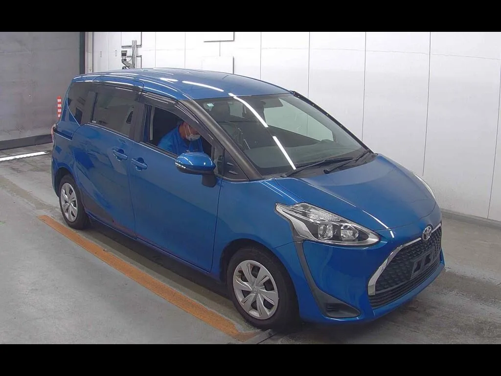 TOYOTA SIENTA X