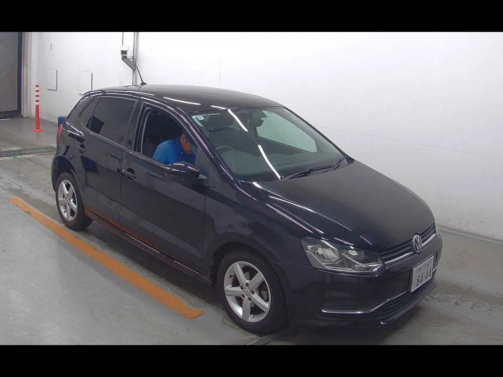 VOLKSWAGEN POLO 5D TSI TREND LINE