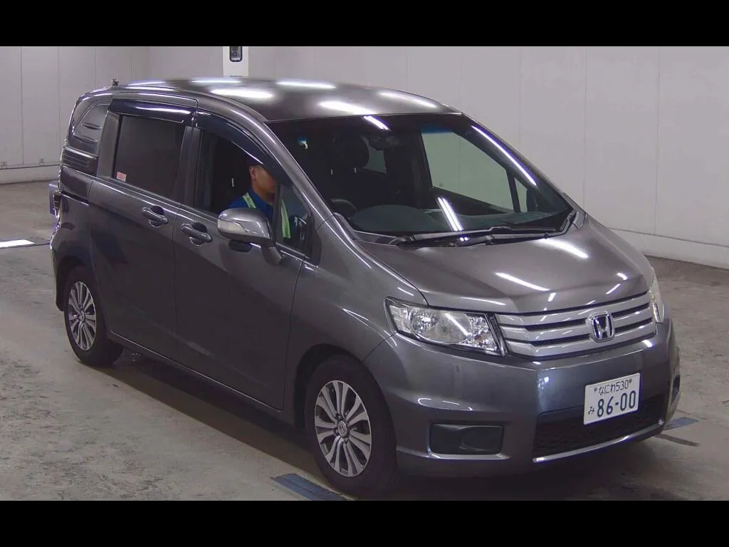 HONDA FREED SPIKE GL