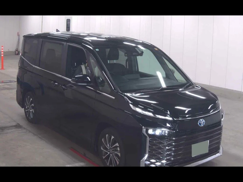 TOYOTA VOXY HYBRID S-Z