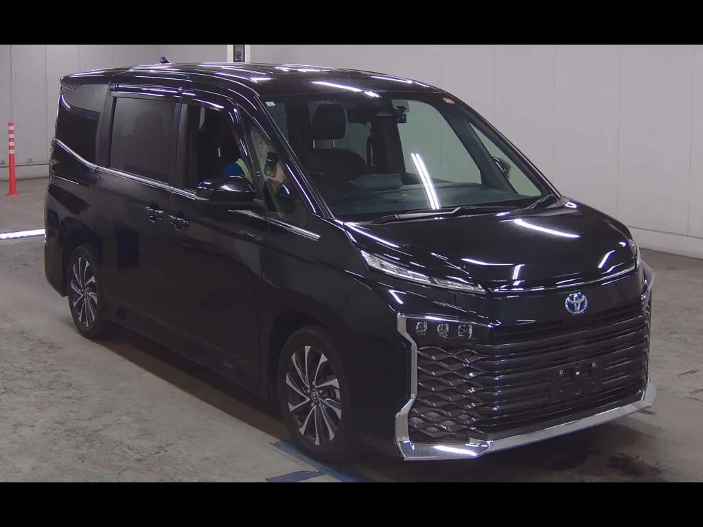 TOYOTA VOXY HYBRID S-Z