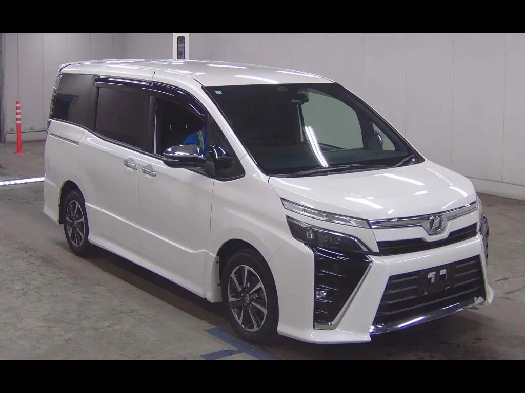 TOYOTA VOXY ZS KIRAMEKI