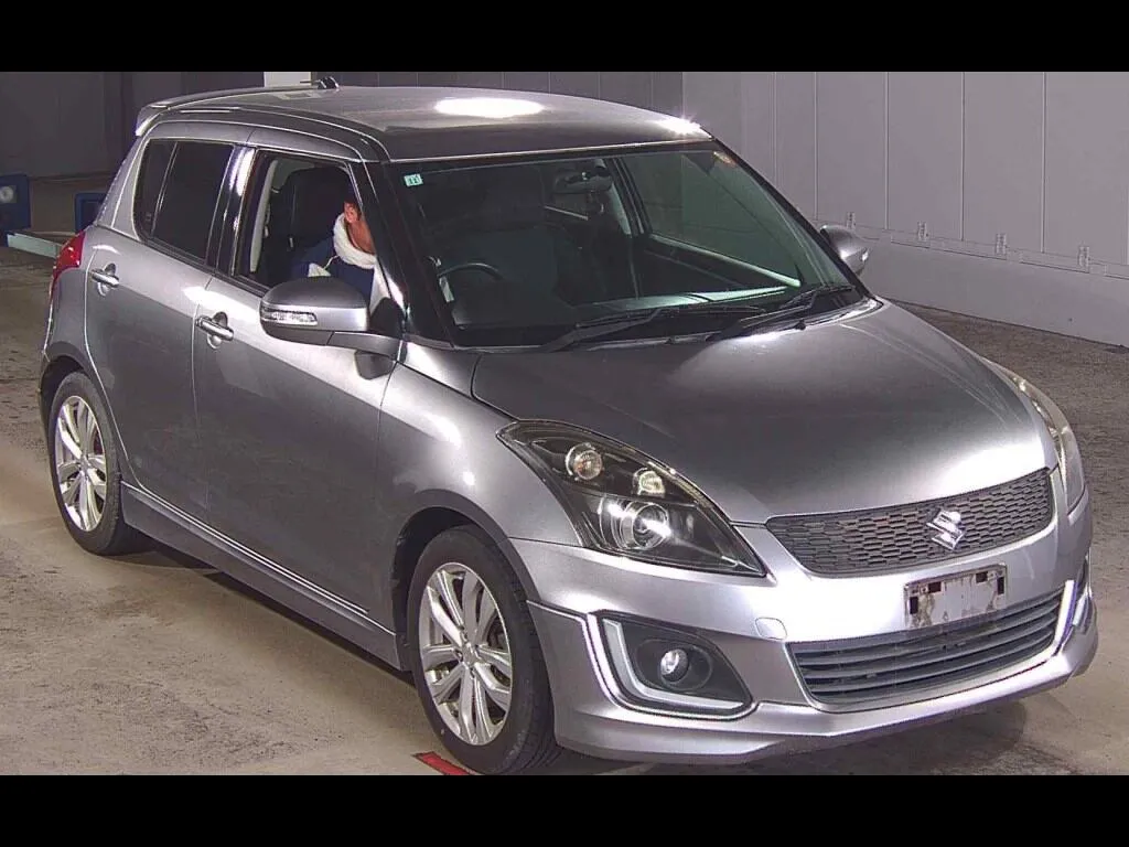 SUZUKI SWIFT 5D RS