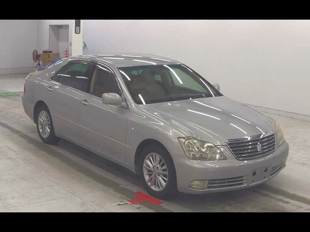 TOYOTA CROWN 4D ROYAL SALOON