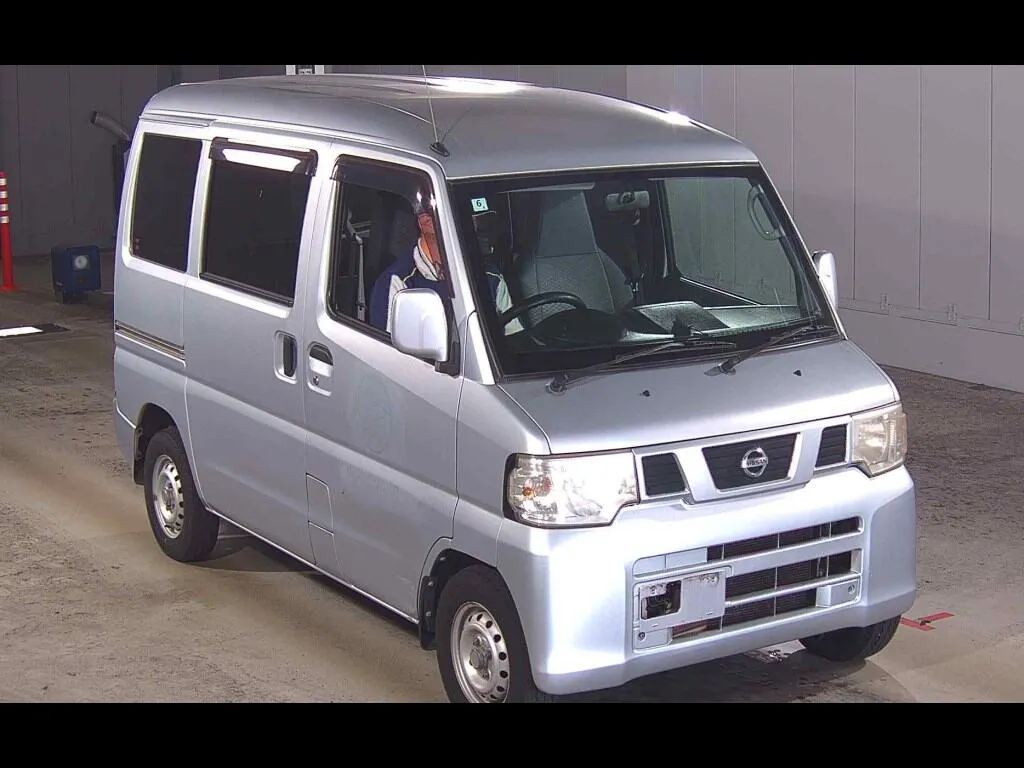 NISSAN NV100CLIPPER VAN DX