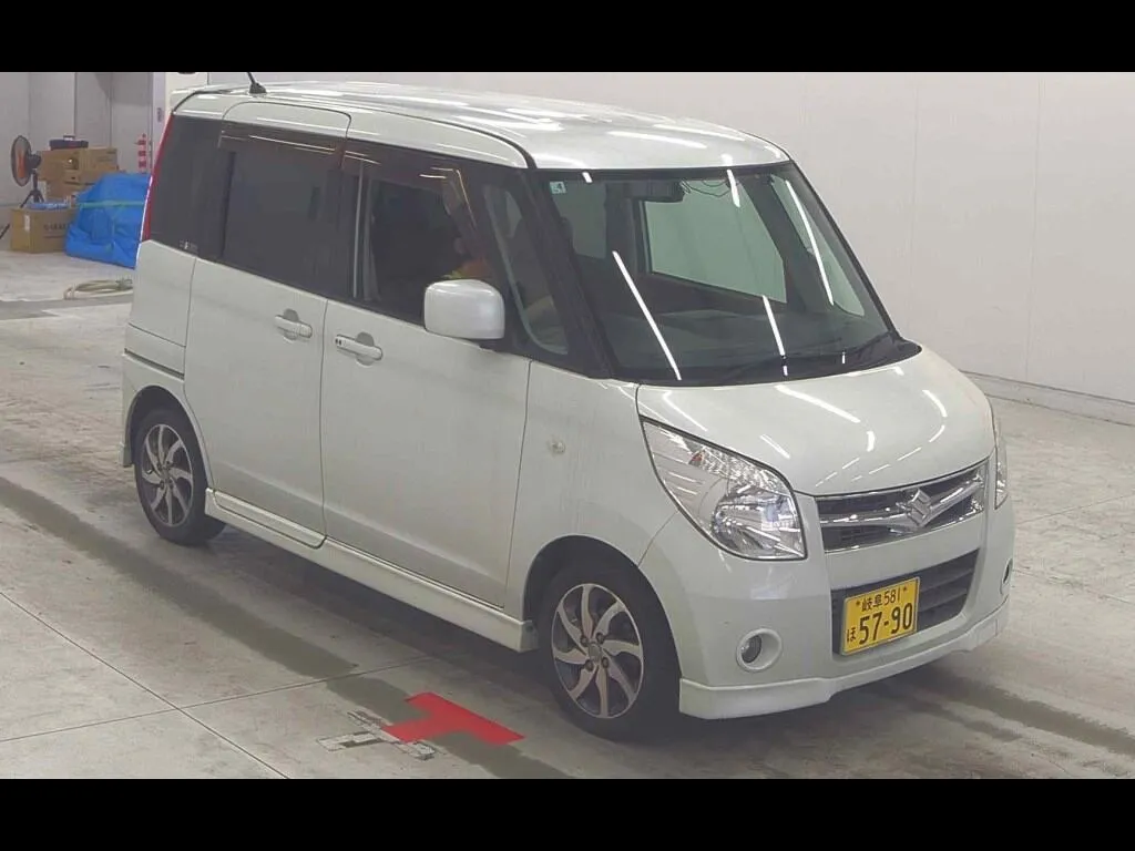 NISSAN ROOX G