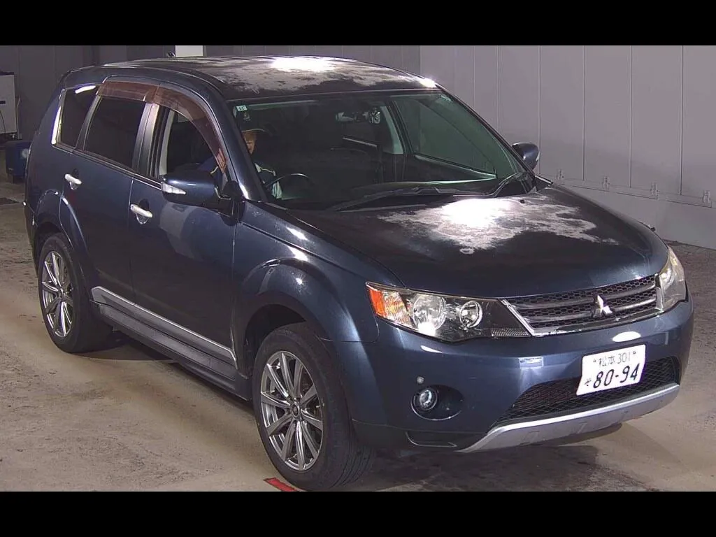 MITSUBISHI OUTLANDER 4WD