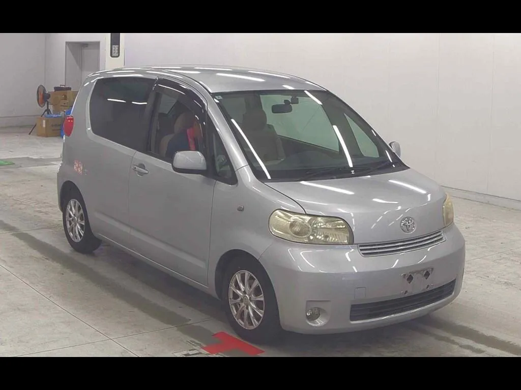 TOYOTA PORTE 3D 150R