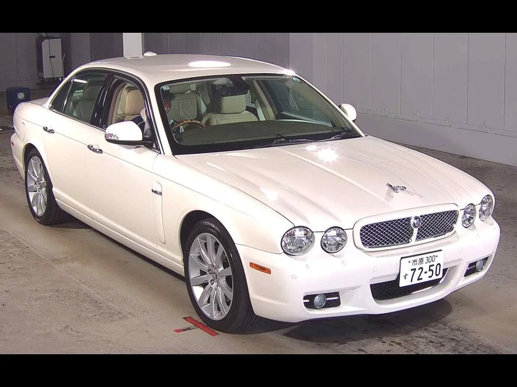JAGUAR XJ 4D XJ 3.0 EXECUTIVE