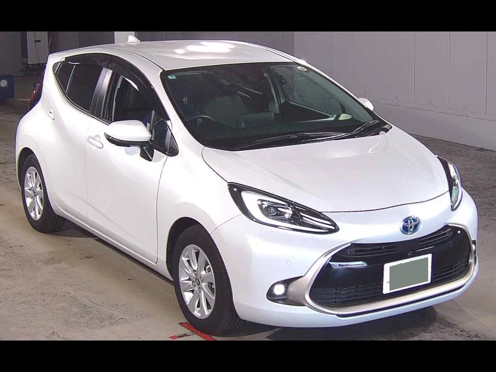 TOYOTA AQUA Z
