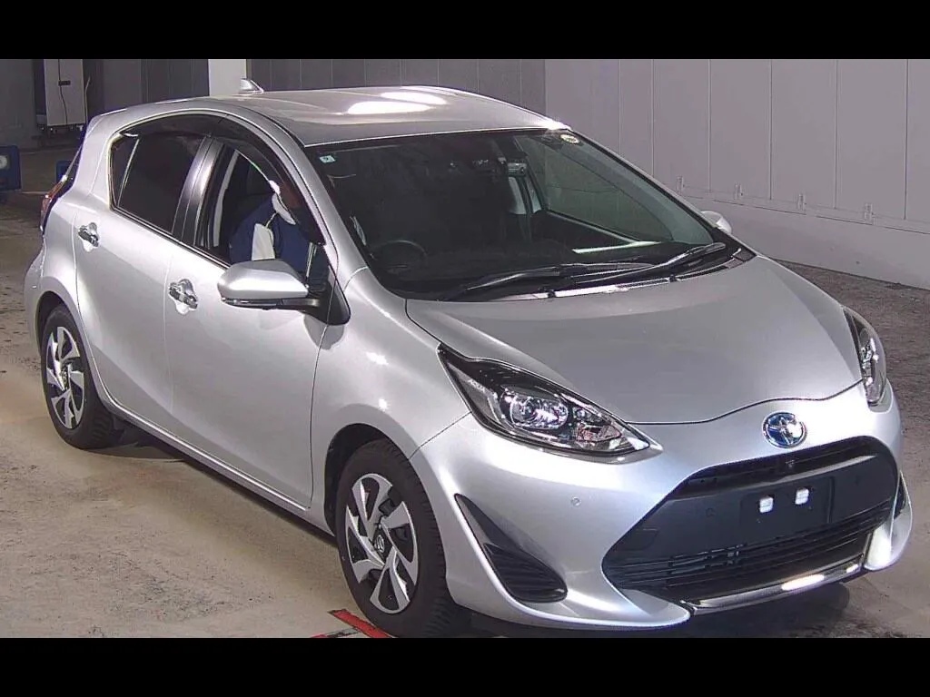 TOYOTA AQUA S STYLE BLACK