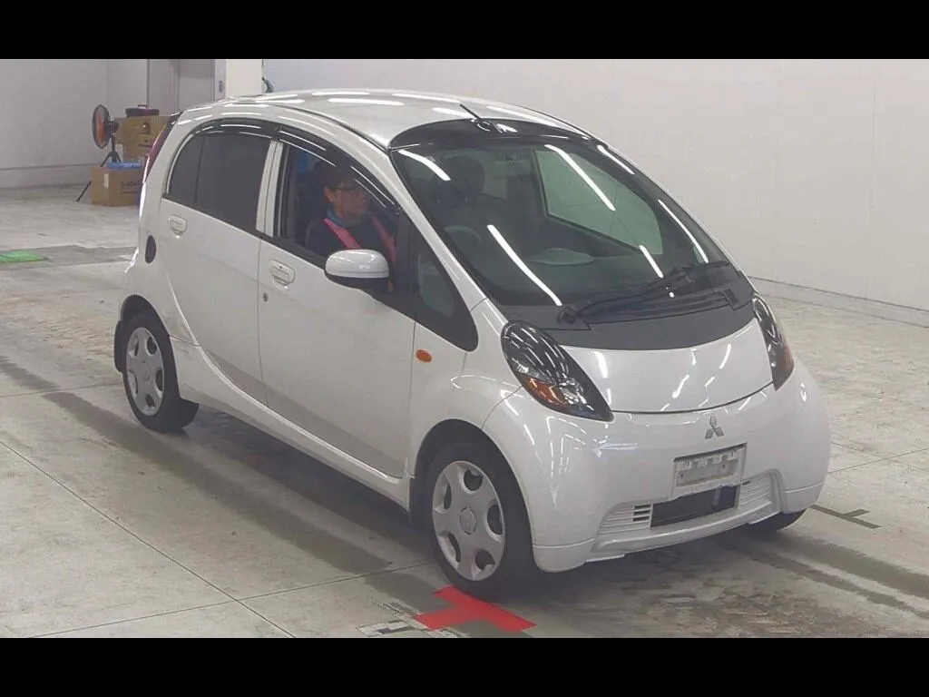 MITSUBISHI I VIVACE