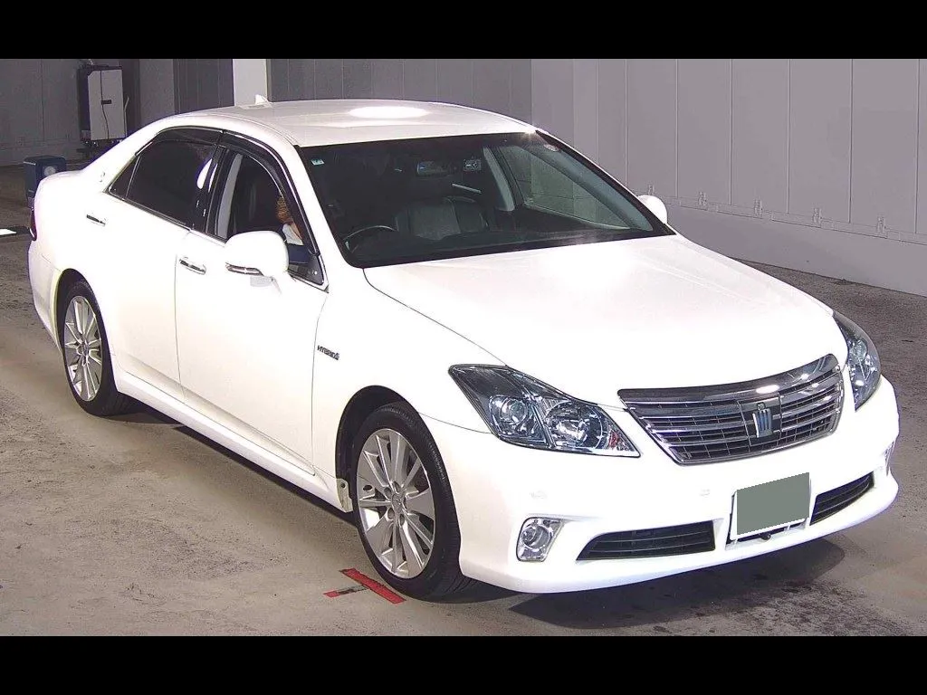 TOYOTA CROWN HYBRID G PACKAGE