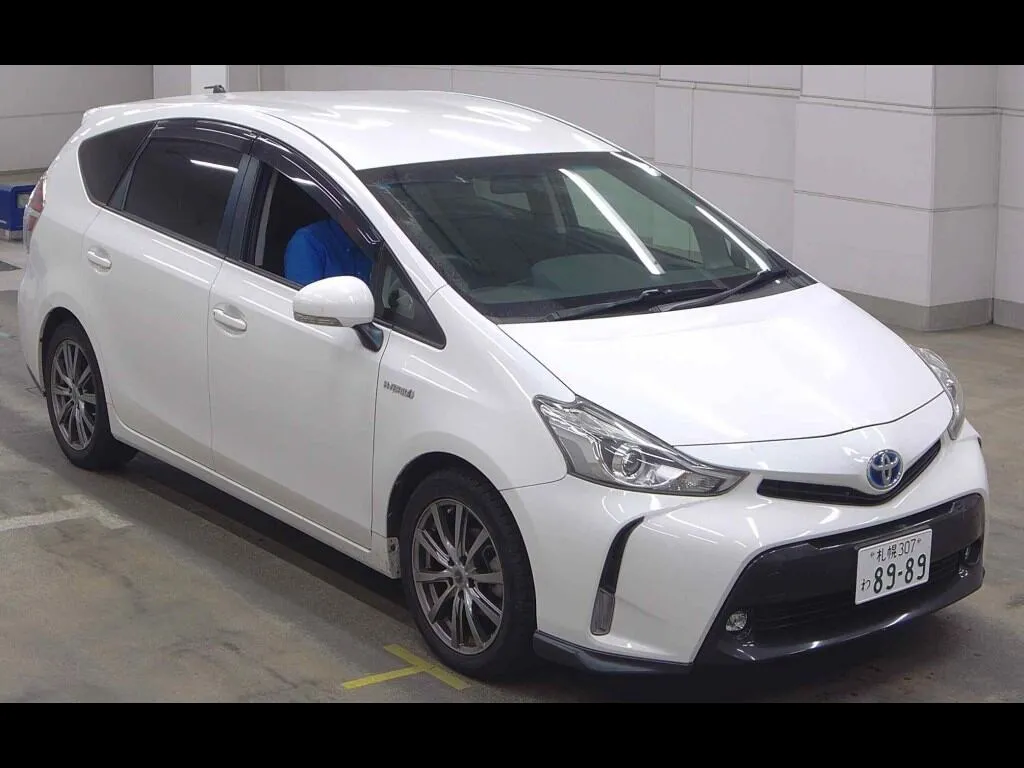 TOYOTA PRIUS ALPHA S TOURING SELECTION
