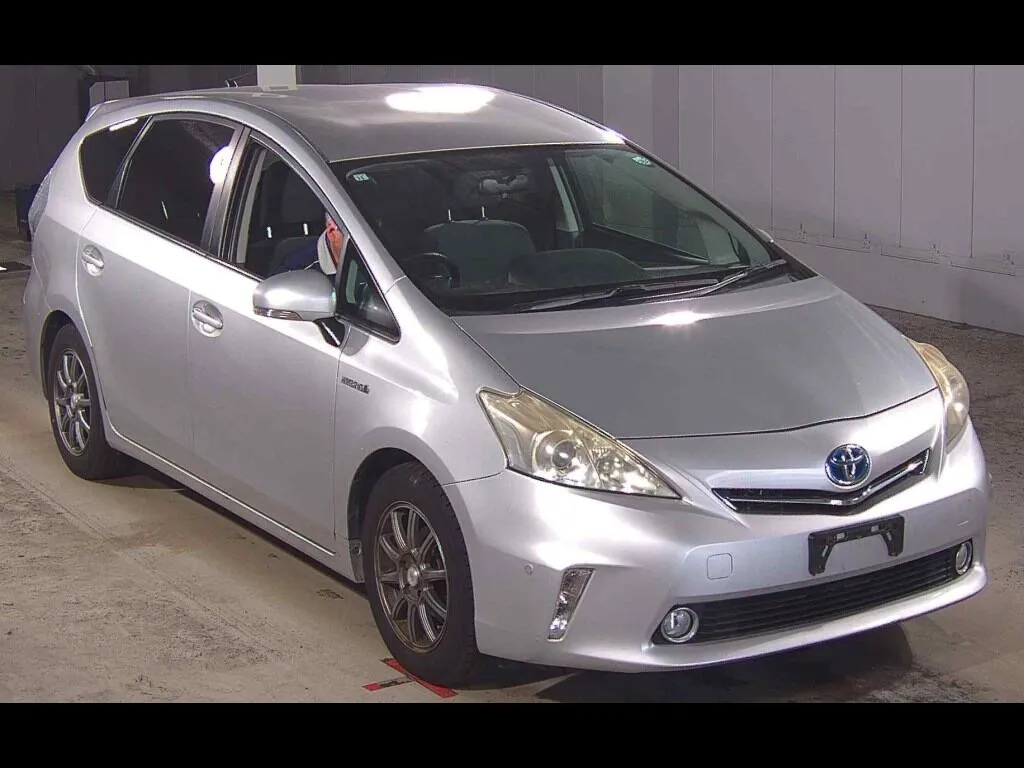 TOYOTA PRIUS ALPHA S